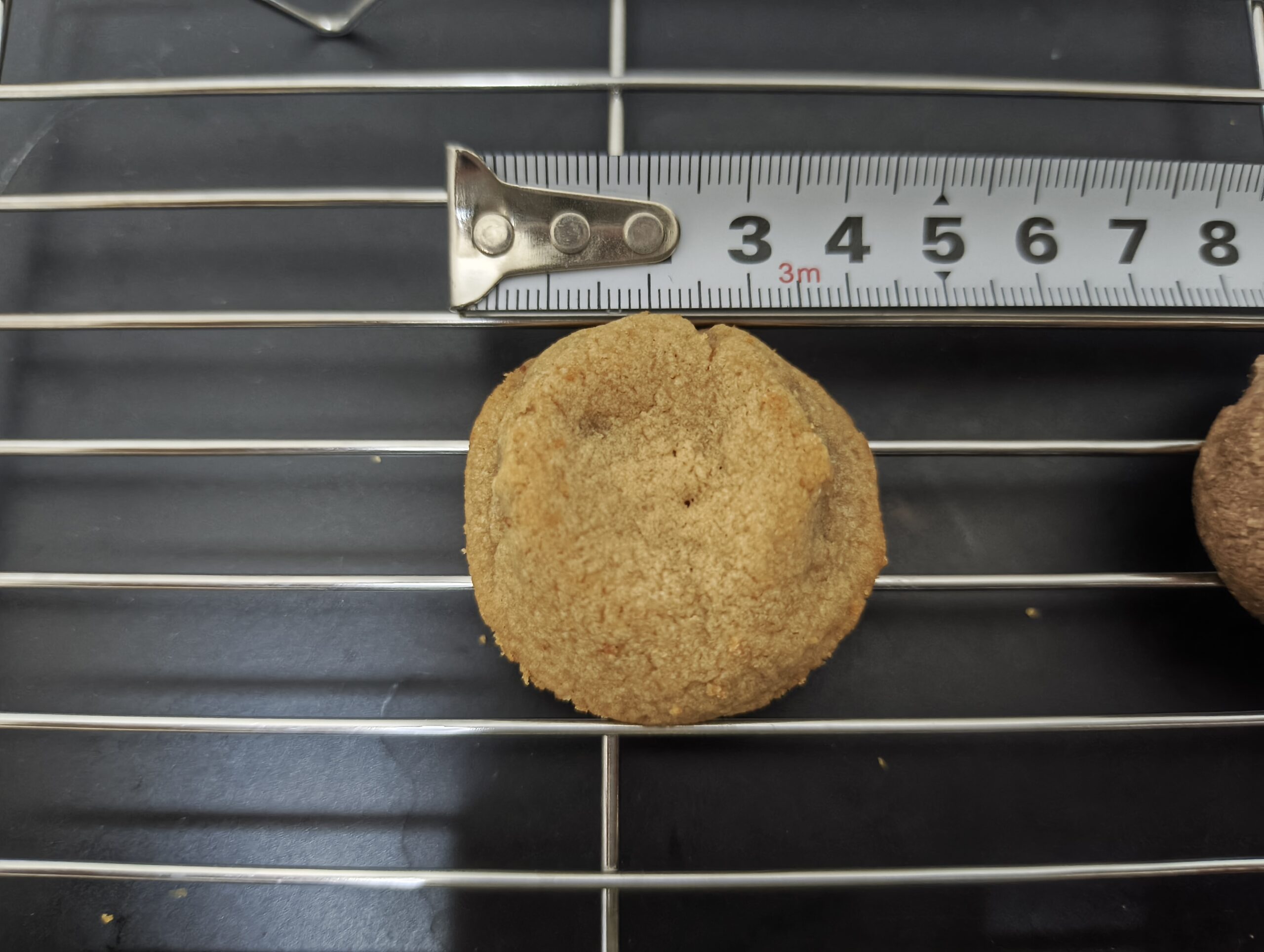 メジャーでサイズ計測 約4cm