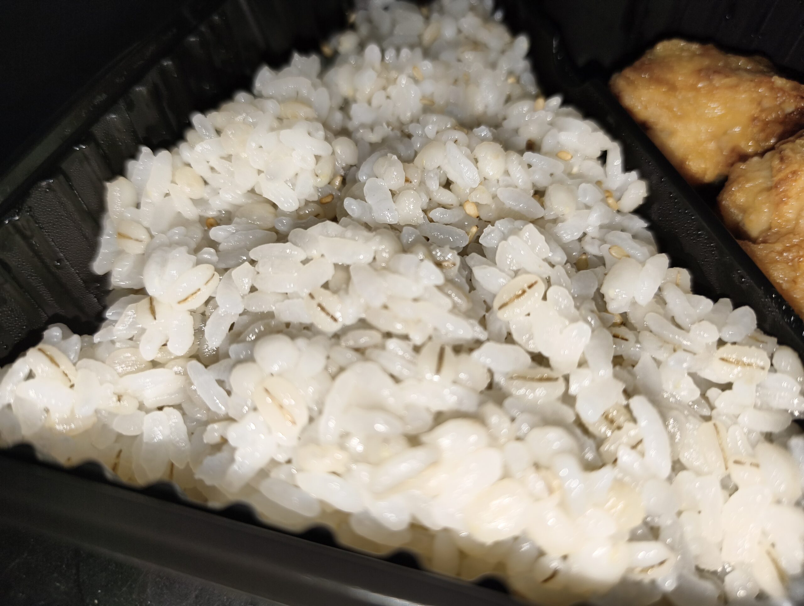 押し麦ごはんのアップ