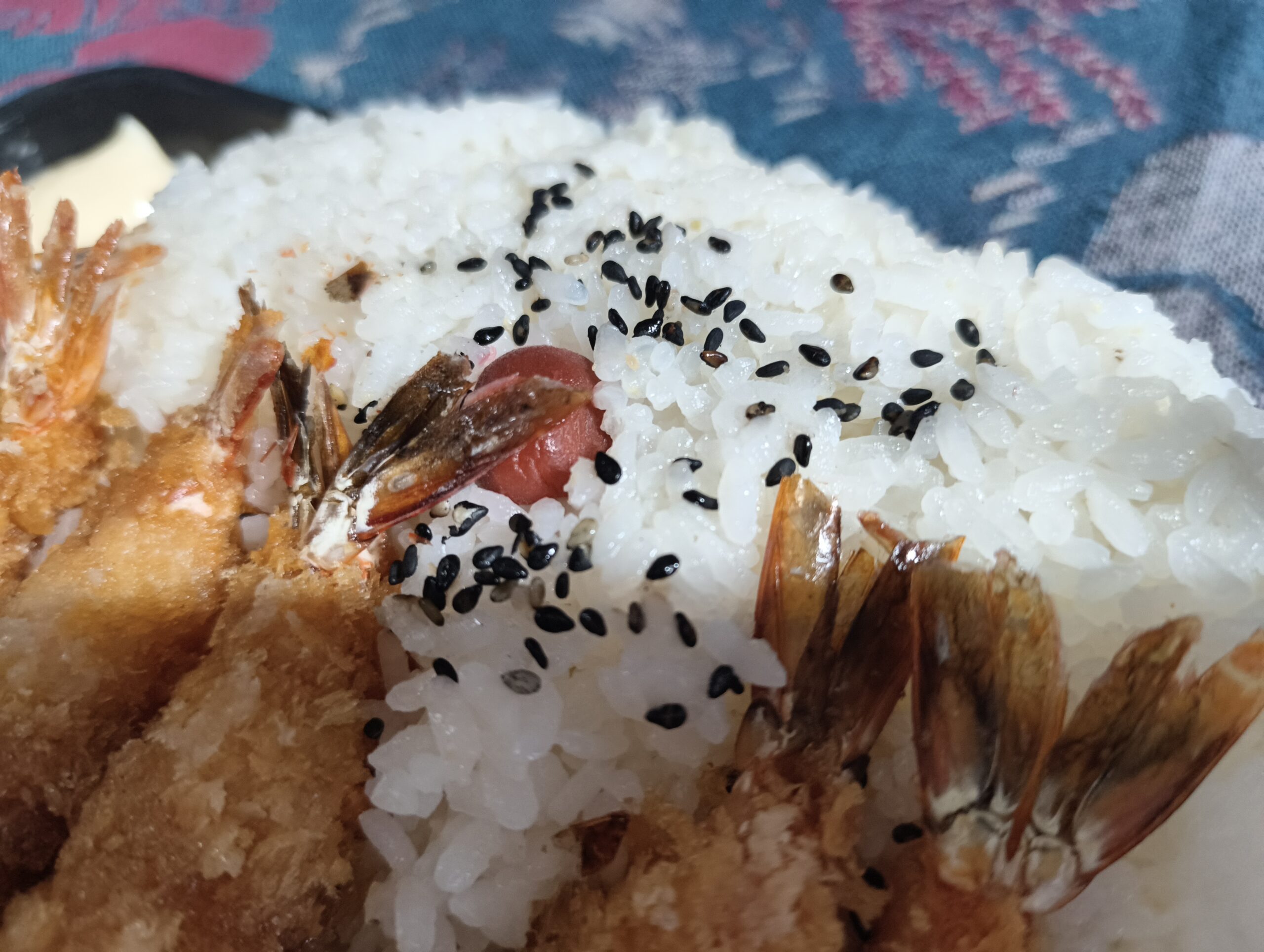 ご飯アップ 黒ごまと梅